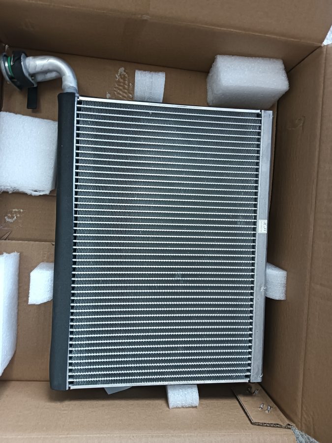 Condeser YN20M00107S020C Kobelco part